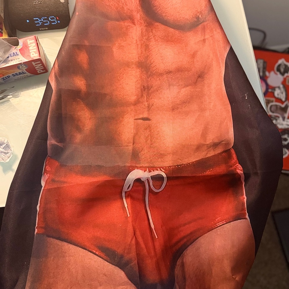 Men’s Novelty Muscle Apron – 3D Printed Abs & Red Swim Shorts – Funny BBQ Grilli